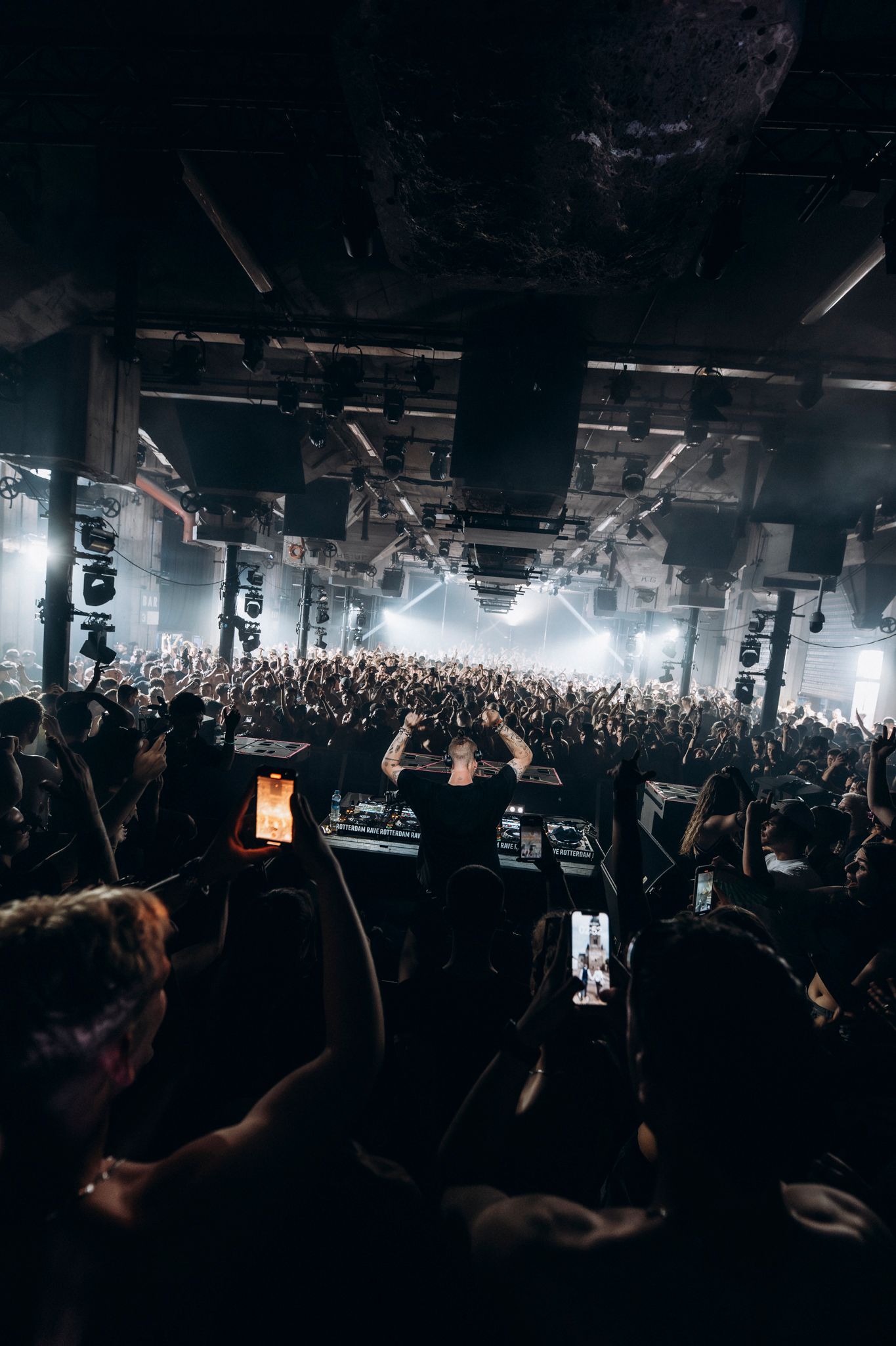 festival fotografie rave culture Bradamedia outdoor techno stage