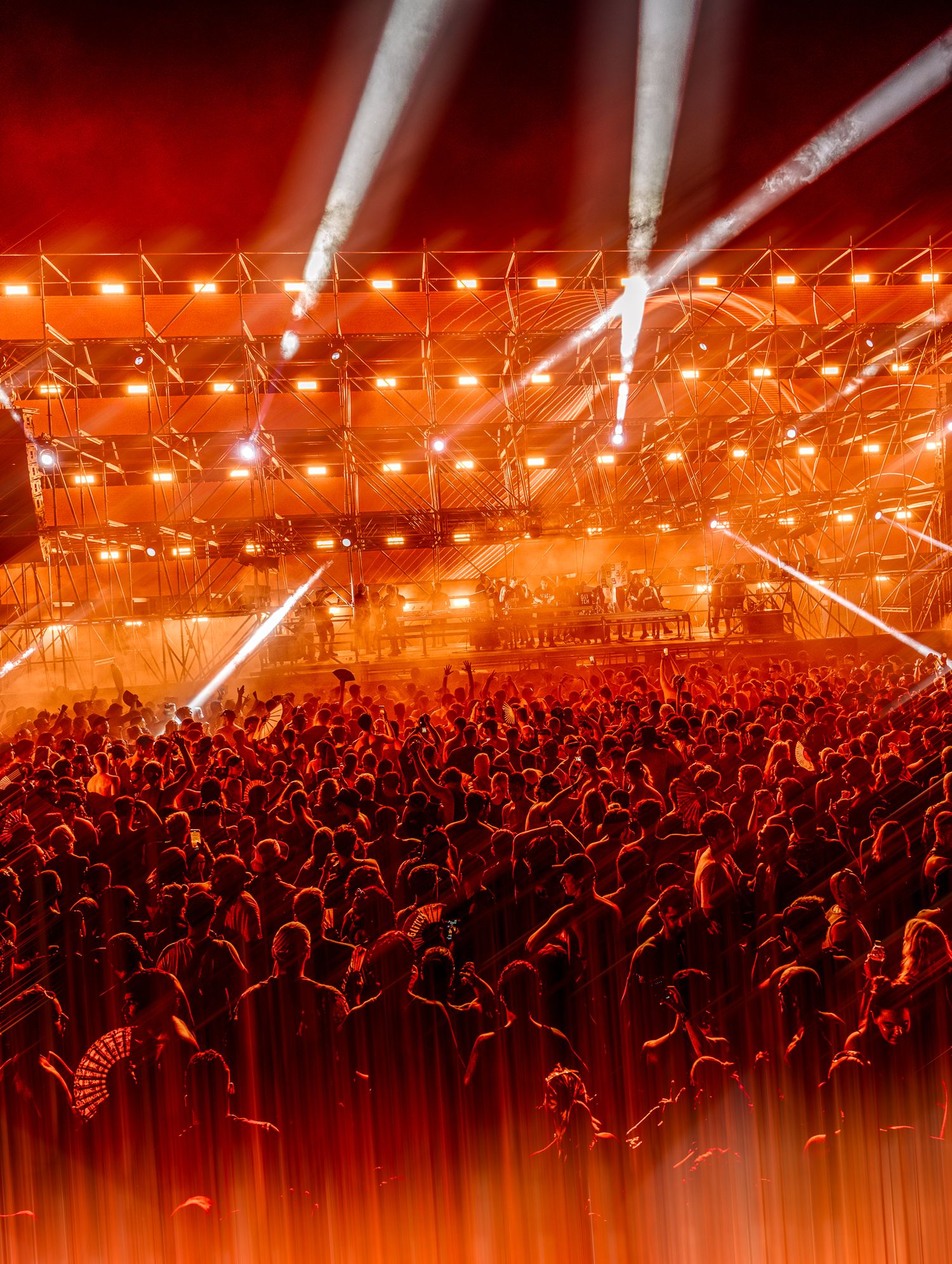festival visuals high-energy crowd Bradamedia light installation stage design