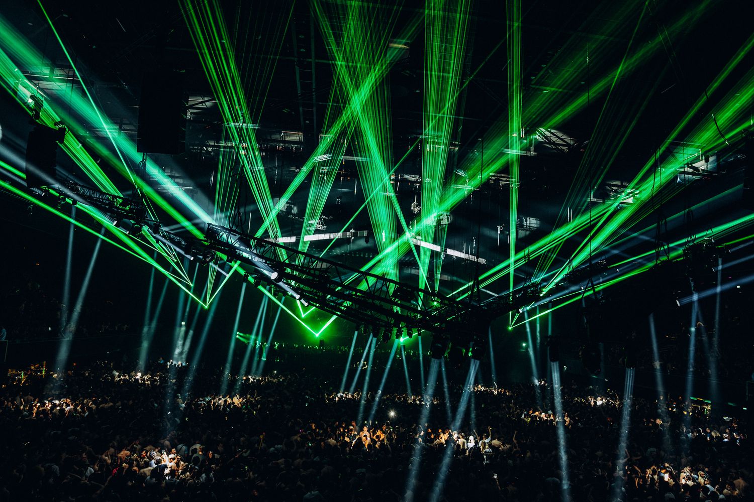 festival registratie festival vibes Bradamedia creative festivalshots mainstage visuals