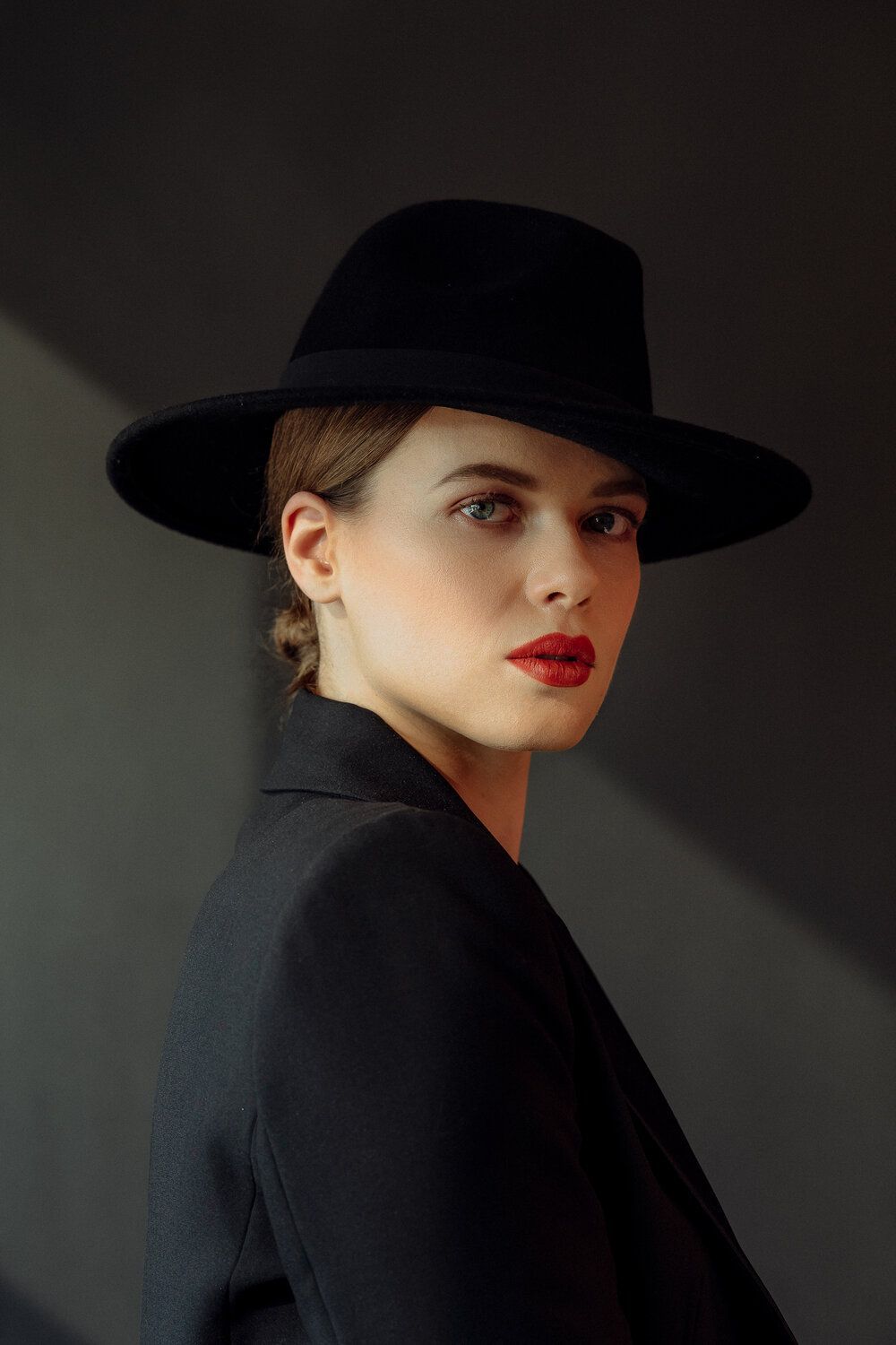 Bradamedia refined portrait elegant lighting professional