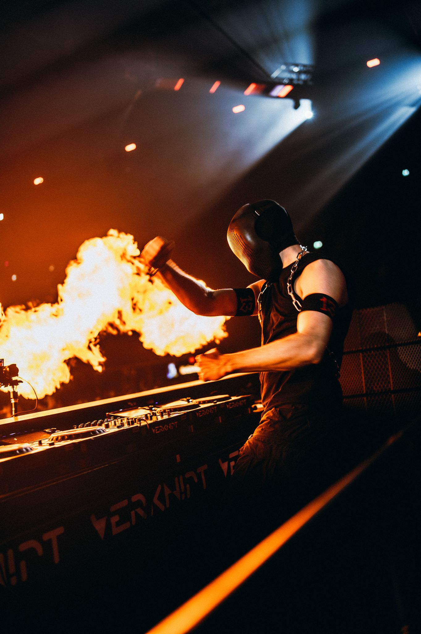 artist spotlight EDM community Bradamedia clubfotografie Verknipt live