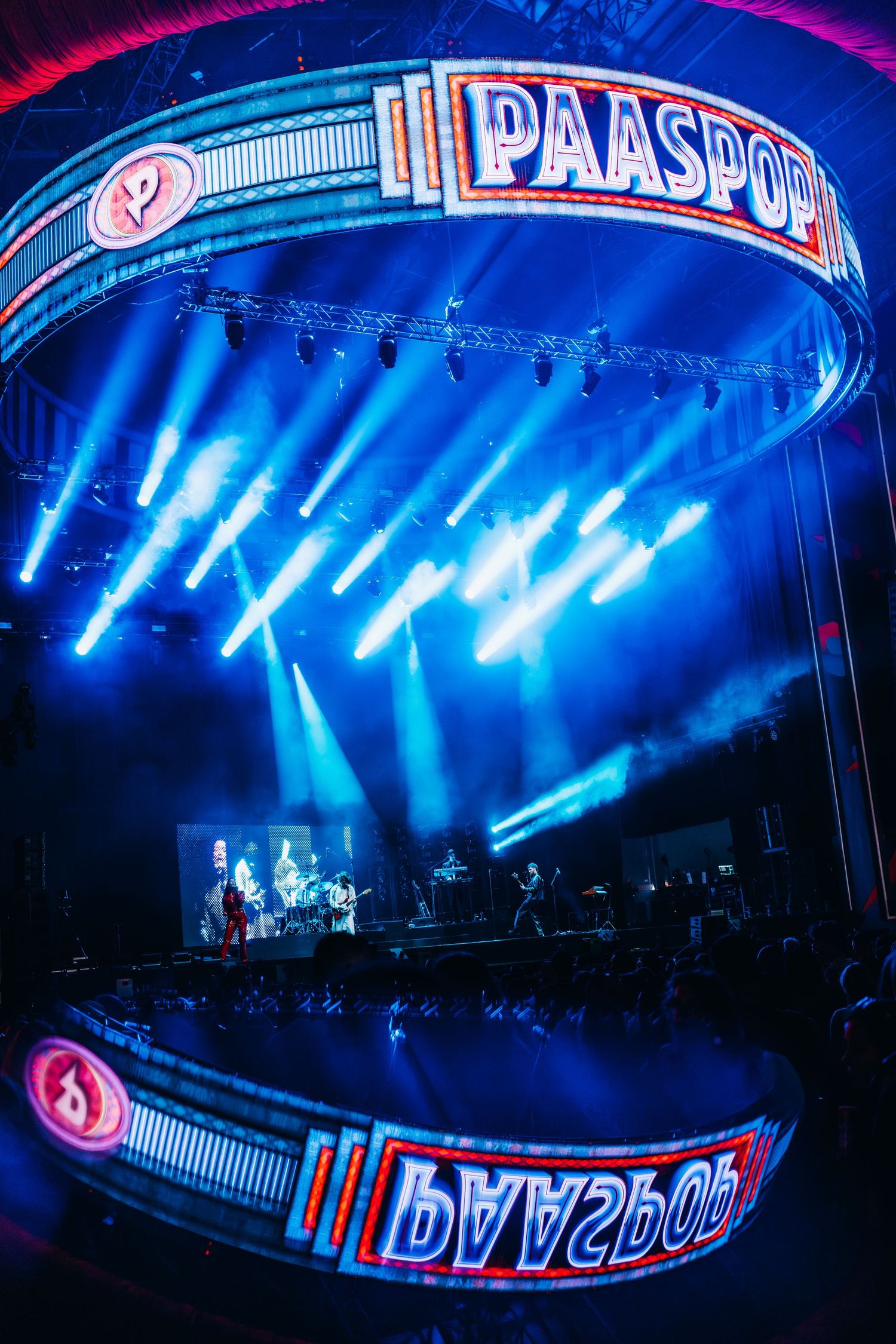 light show artiesten spotlight Bradamedia creatieve shots Paaspop editie