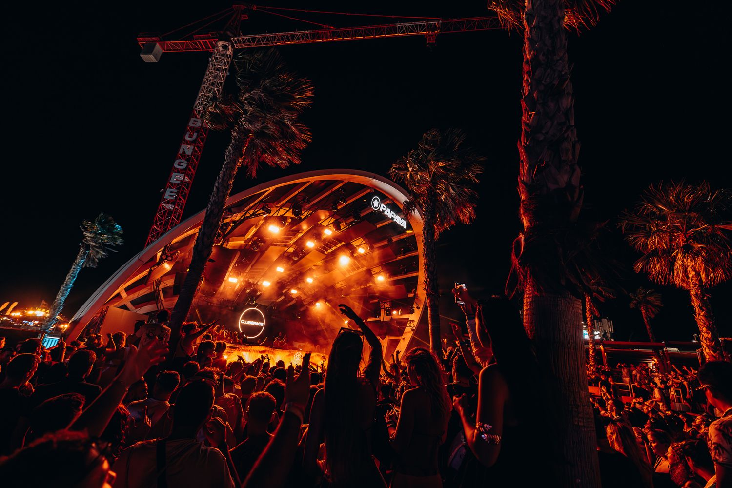 nightlife bradamedia house sonus holiday beach