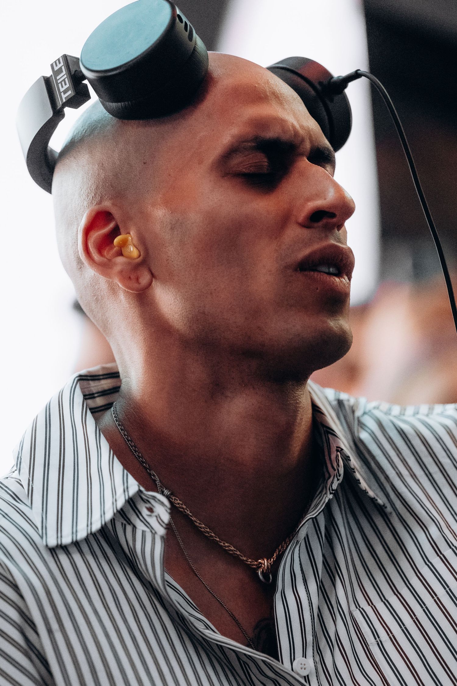intense performance nightlife feeling Bradamedia festivalreportage performer spotlight