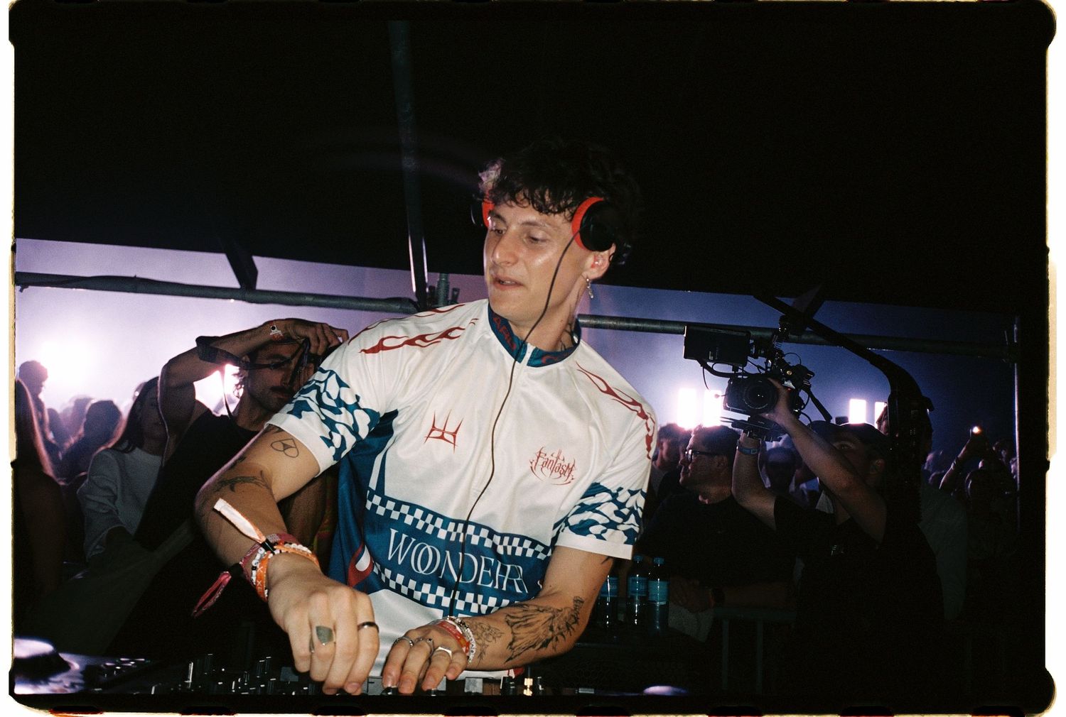 live show festival content Bradamedia performance visuals crowd energy fantasm