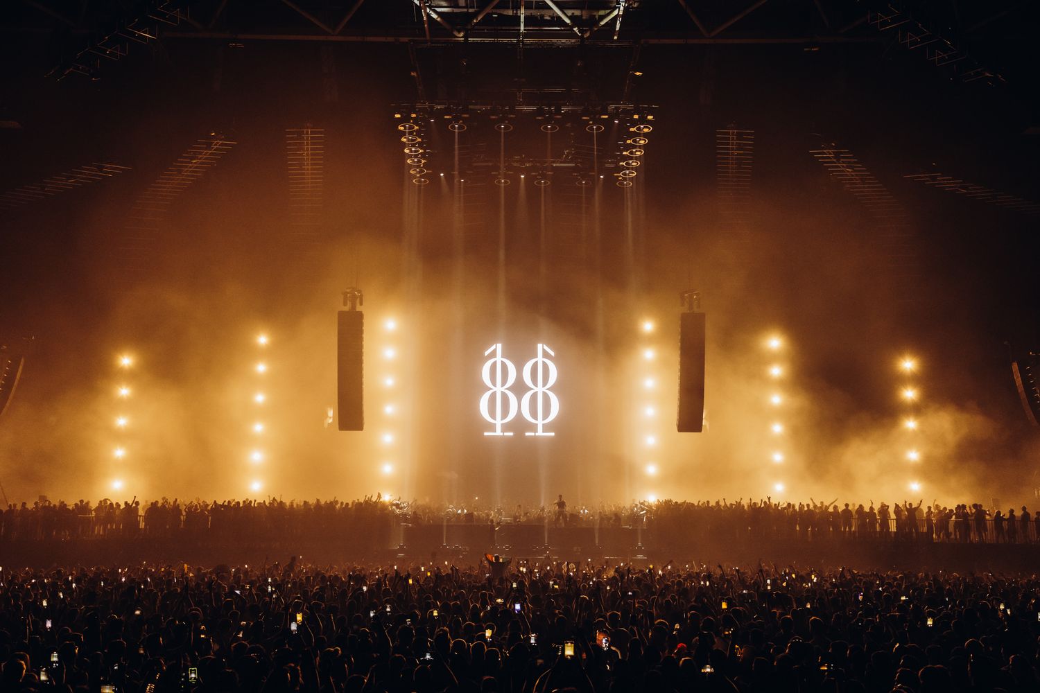 artiestenfotografie stage lights Bradamedia techno festival mainstage