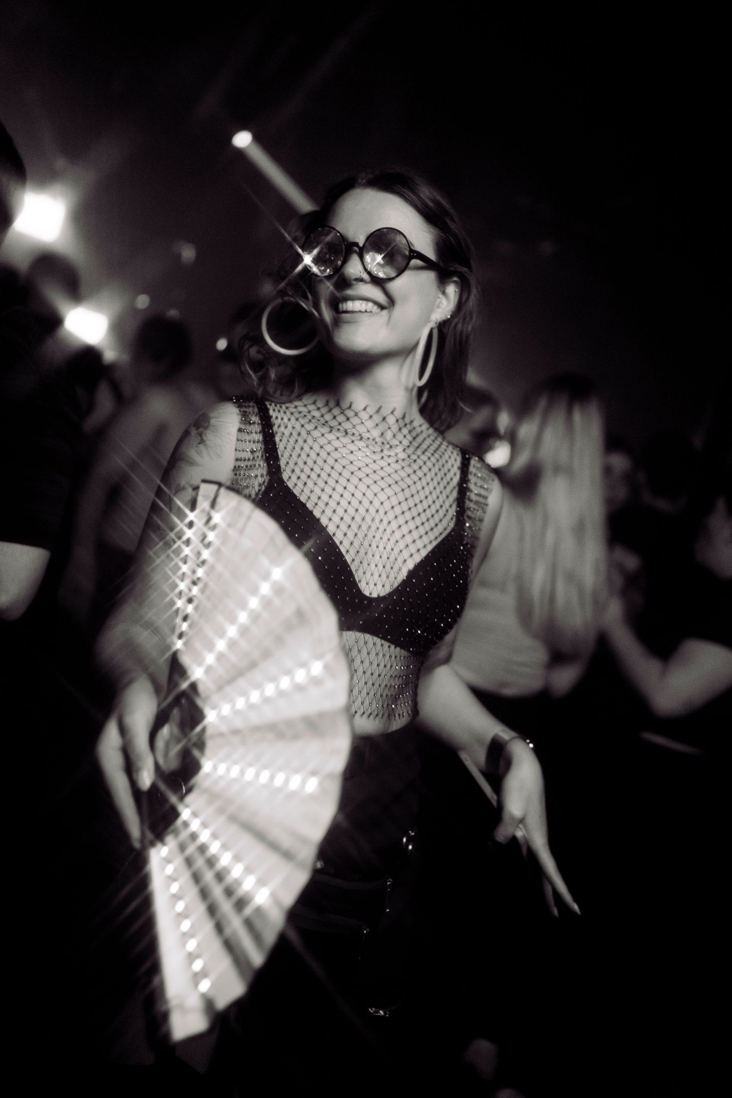 Bradamedia immersive nightlife ravefotografie elektronische beats industriële locatie