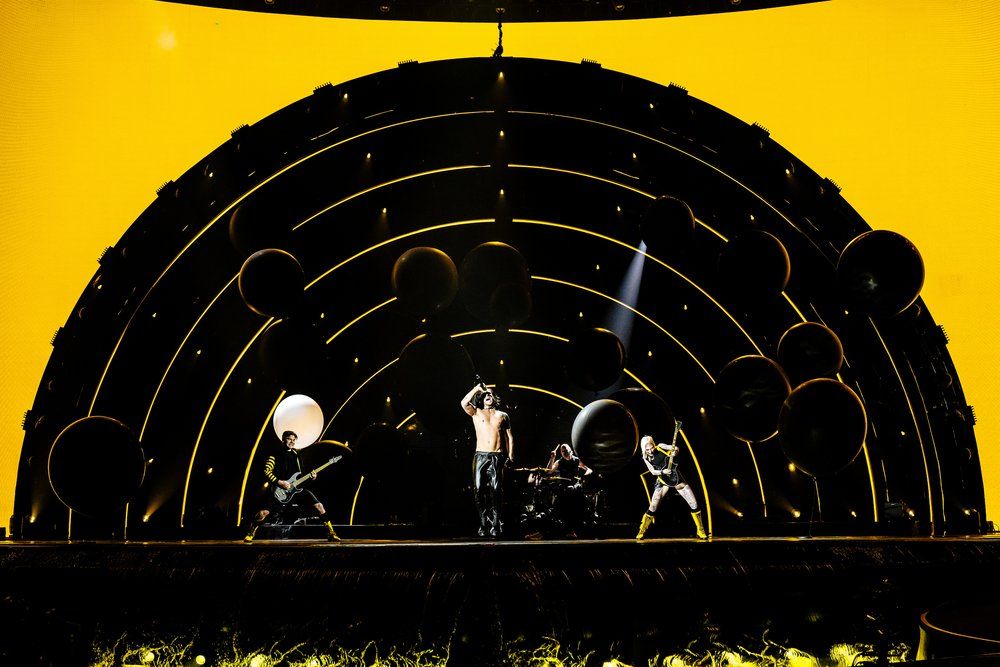 Bradamedia arena liveevent spotlight performance lenswerk