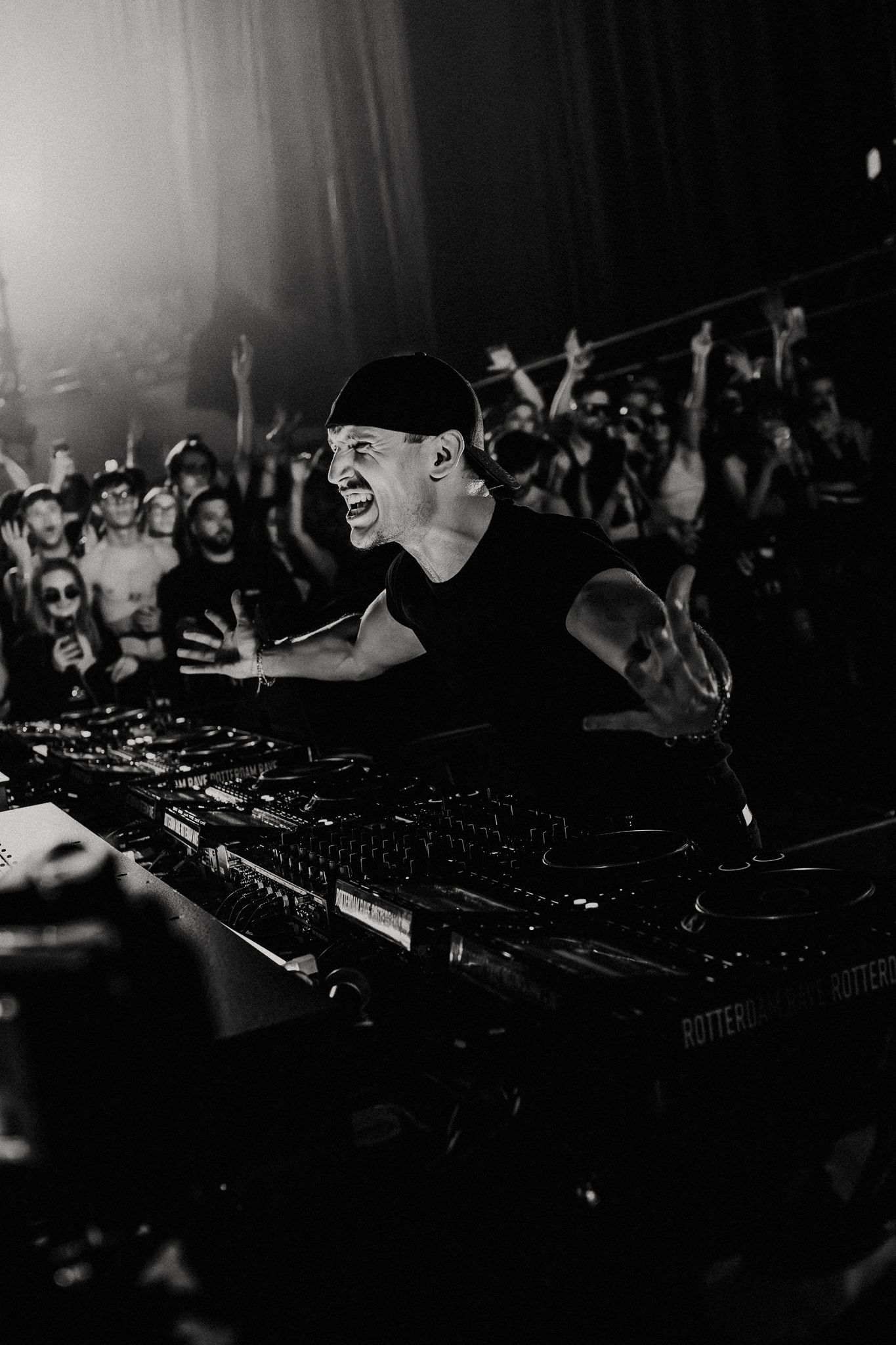 onlynumbers rotterdam rave techno nightlife bradamedia