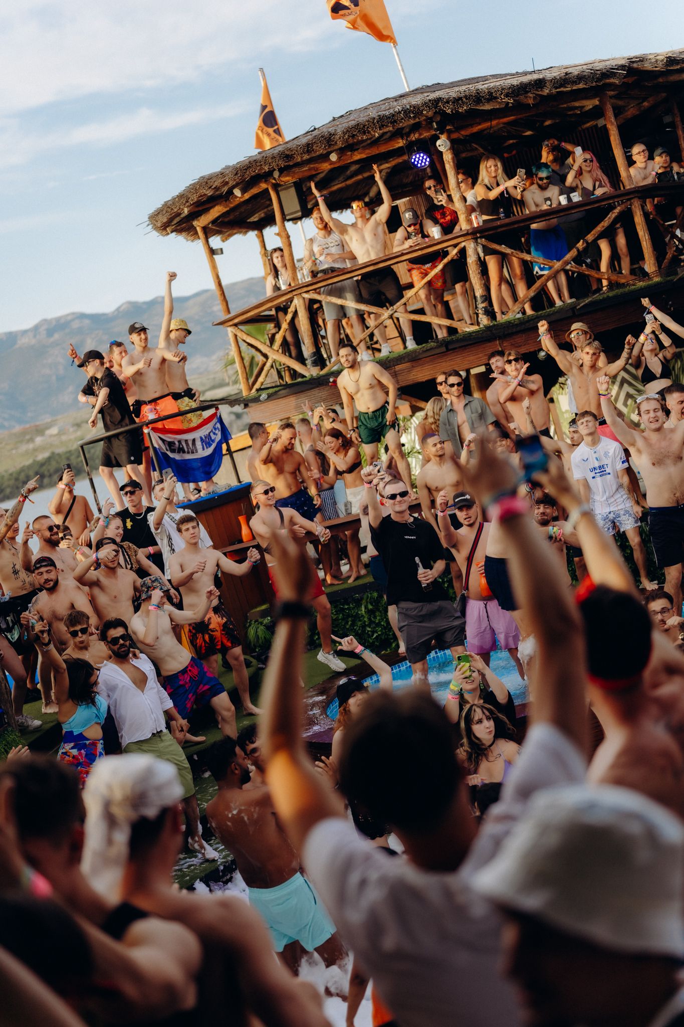 artist spotlight EDM community Bradamedia clubfotografie Verknipt live