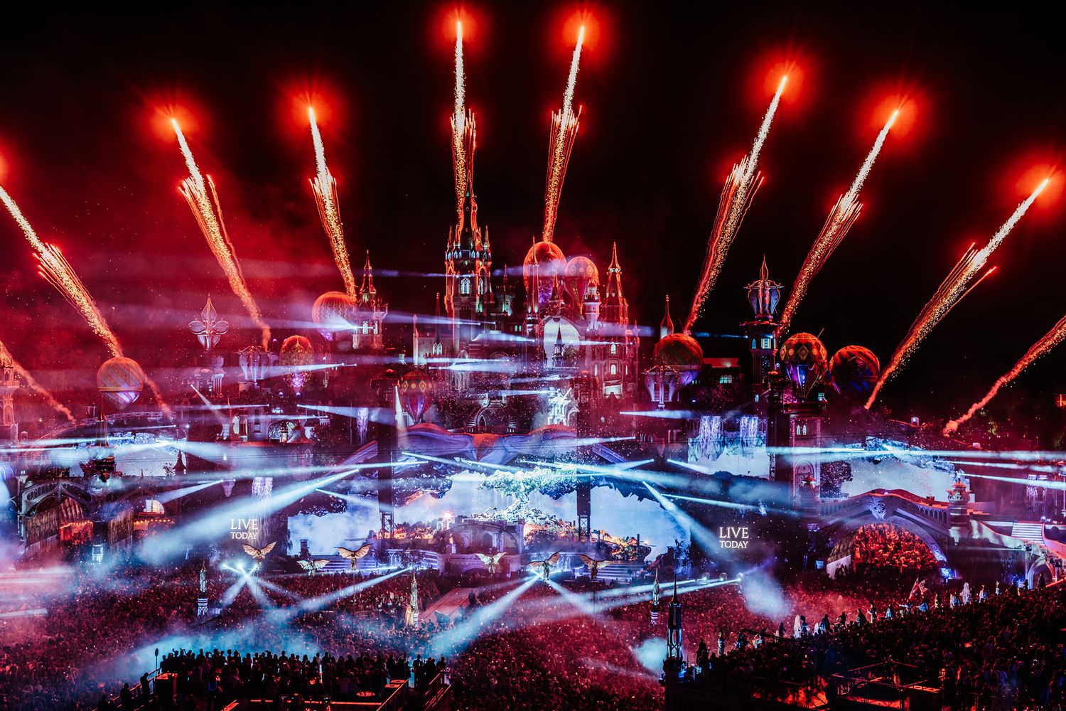 Bradamedia professionele festivalfotograaf stage design night­time festival dancefestival
