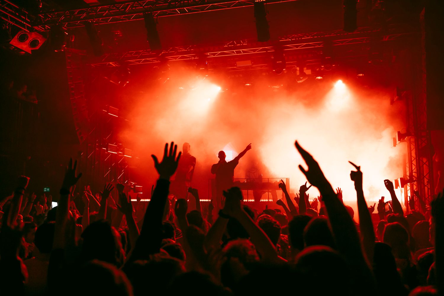 artiesten concert publiek Bradamedia eventfotografie sfeerbeelden lichtshow