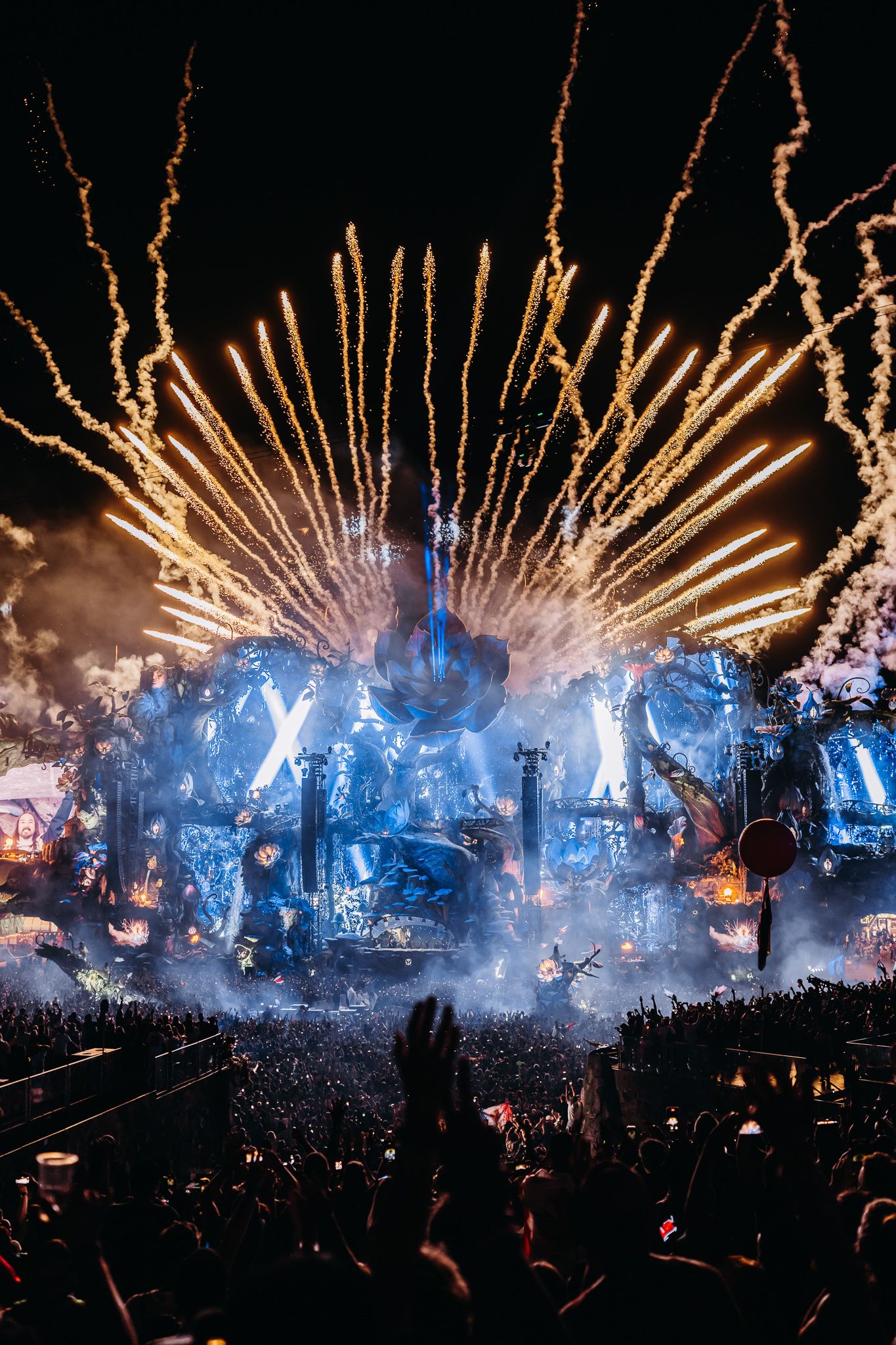 Bradamedia festivalreportage podiumvisuals night­time festival edm fotografie
