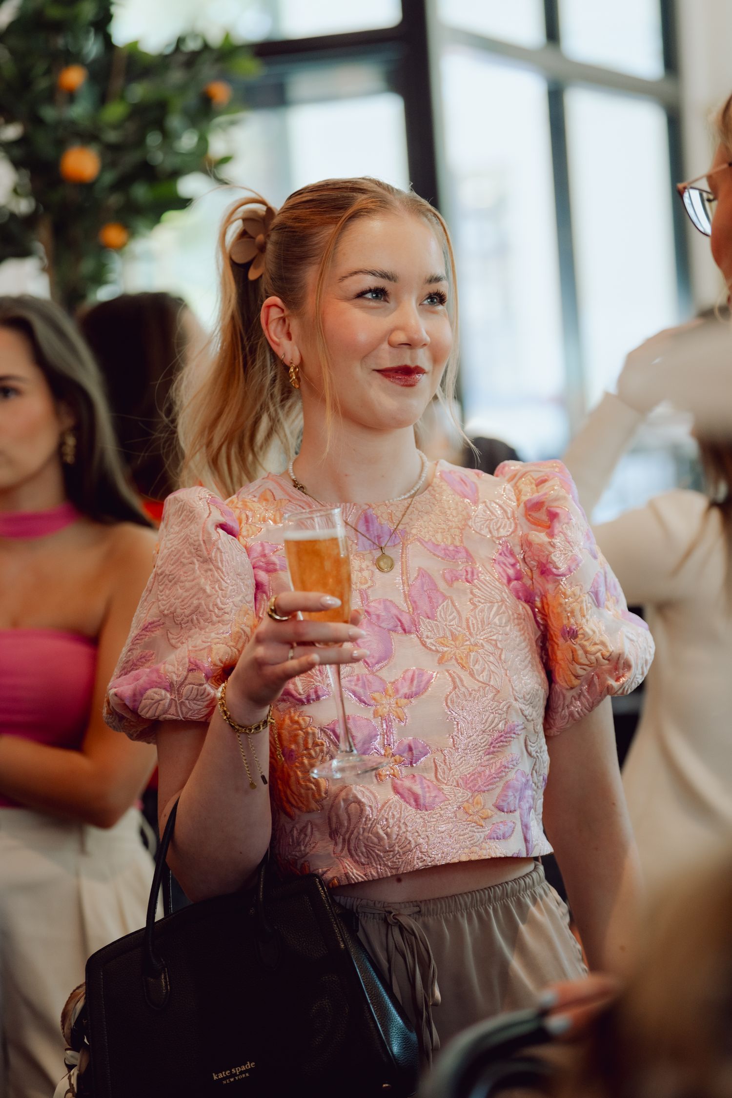 medewerkers fotografie groepsfoto Bradamedia eventfotografie sfeerbeelden presentatie lunch