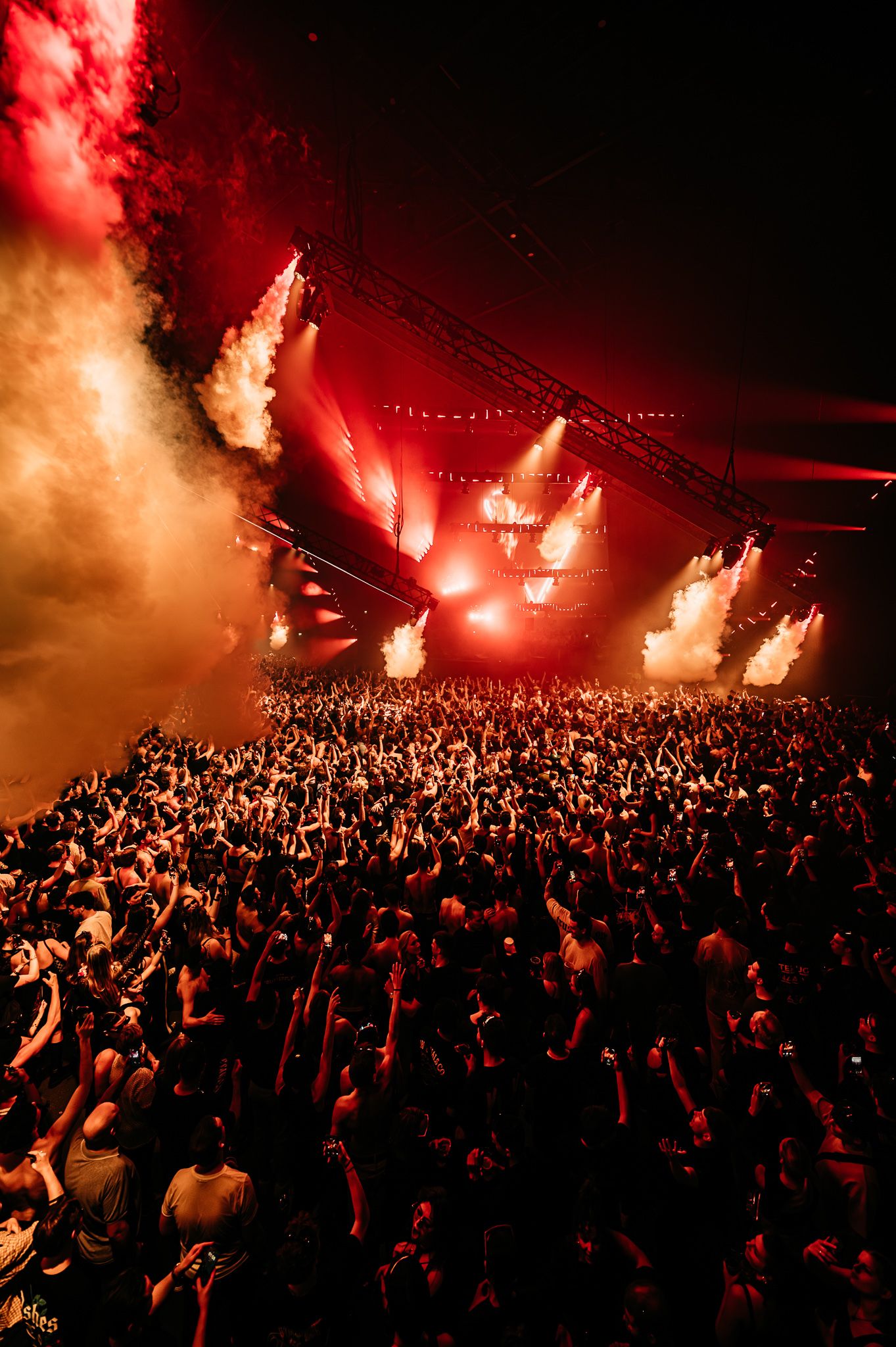 Bradamedia Verknipt fotografie techno festival mainstage DJ performance