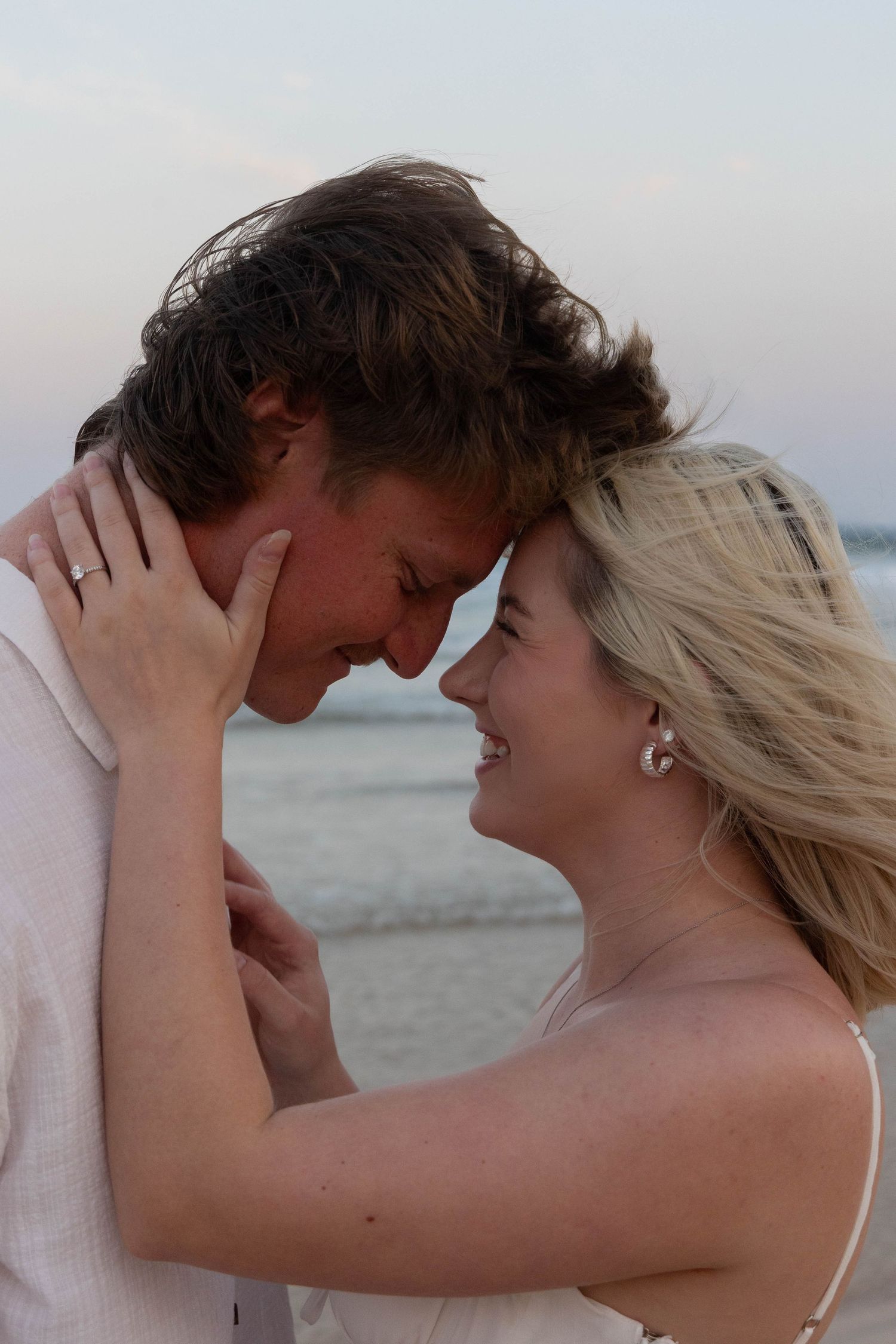 Engagement photos at the beach.