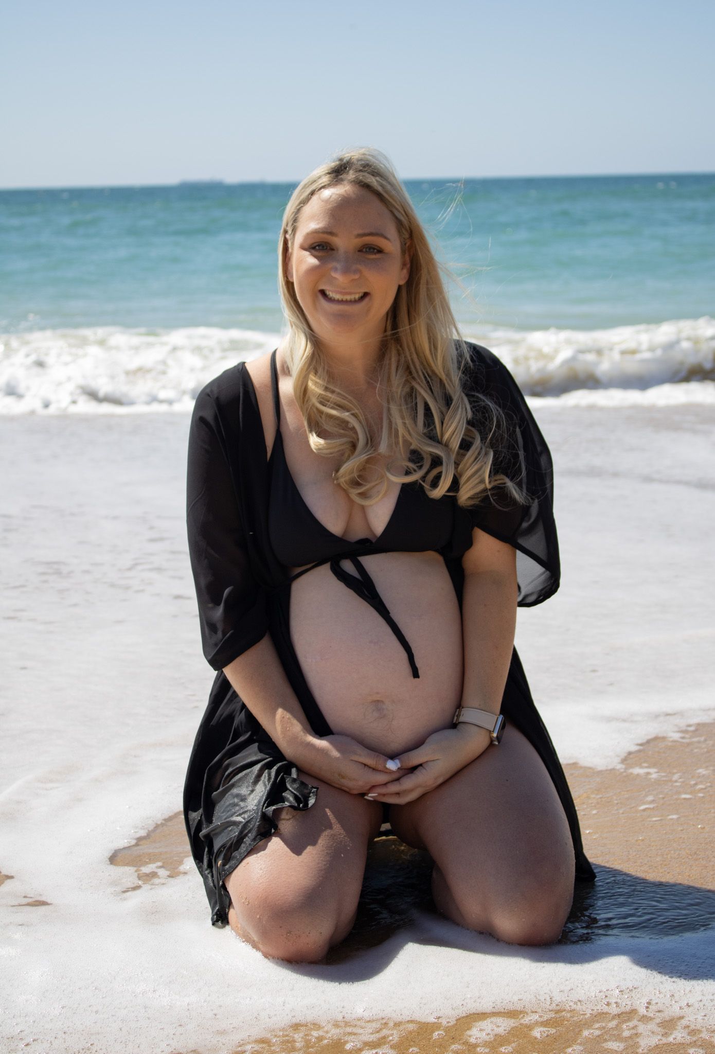 Maternity photos at the beach.
