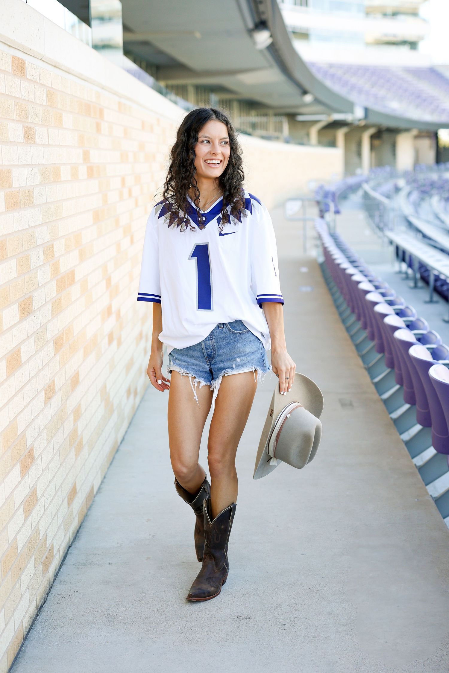 TCU GRAD PHOTOGRAPHER, TCU SPRING 2026, TCU CLASS OF 2026, TCU NURSING, TCU GRAD
sorority photography 
tcu seniors
friend graduation photos