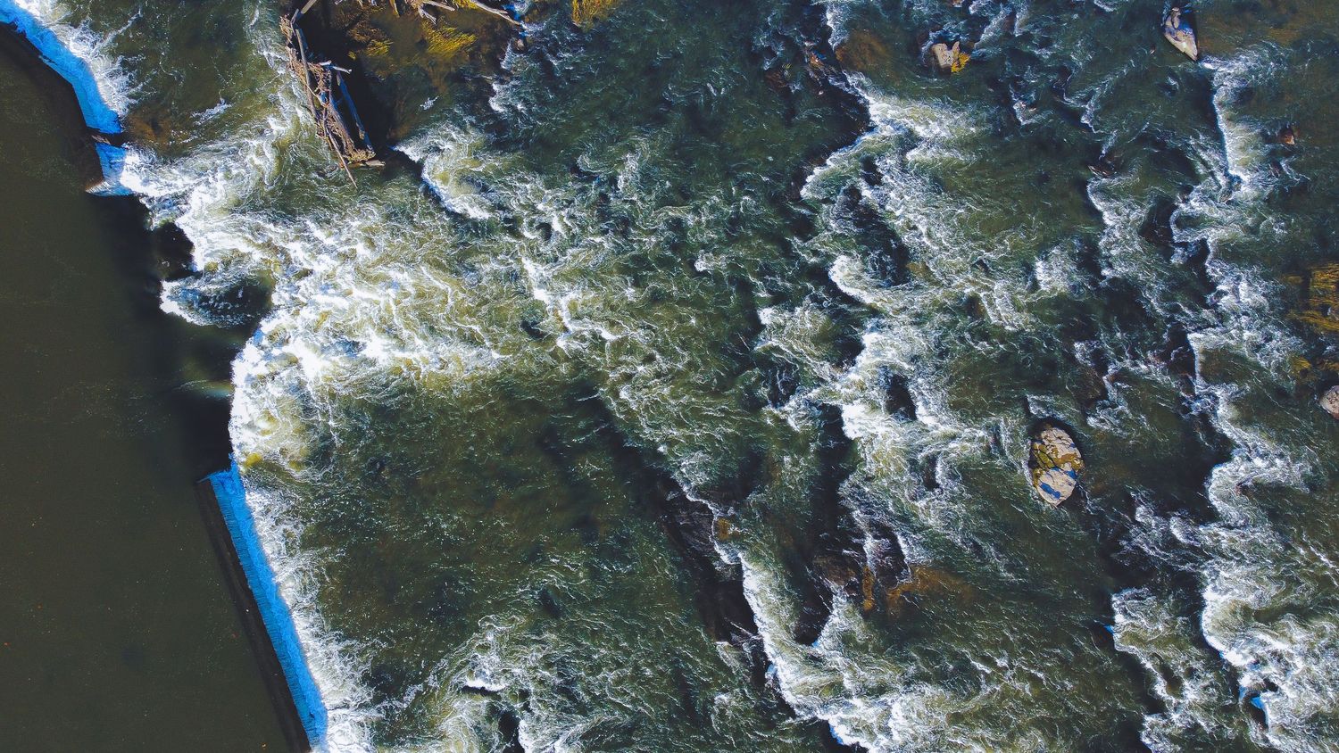 An aerial shot of the James River rapids.