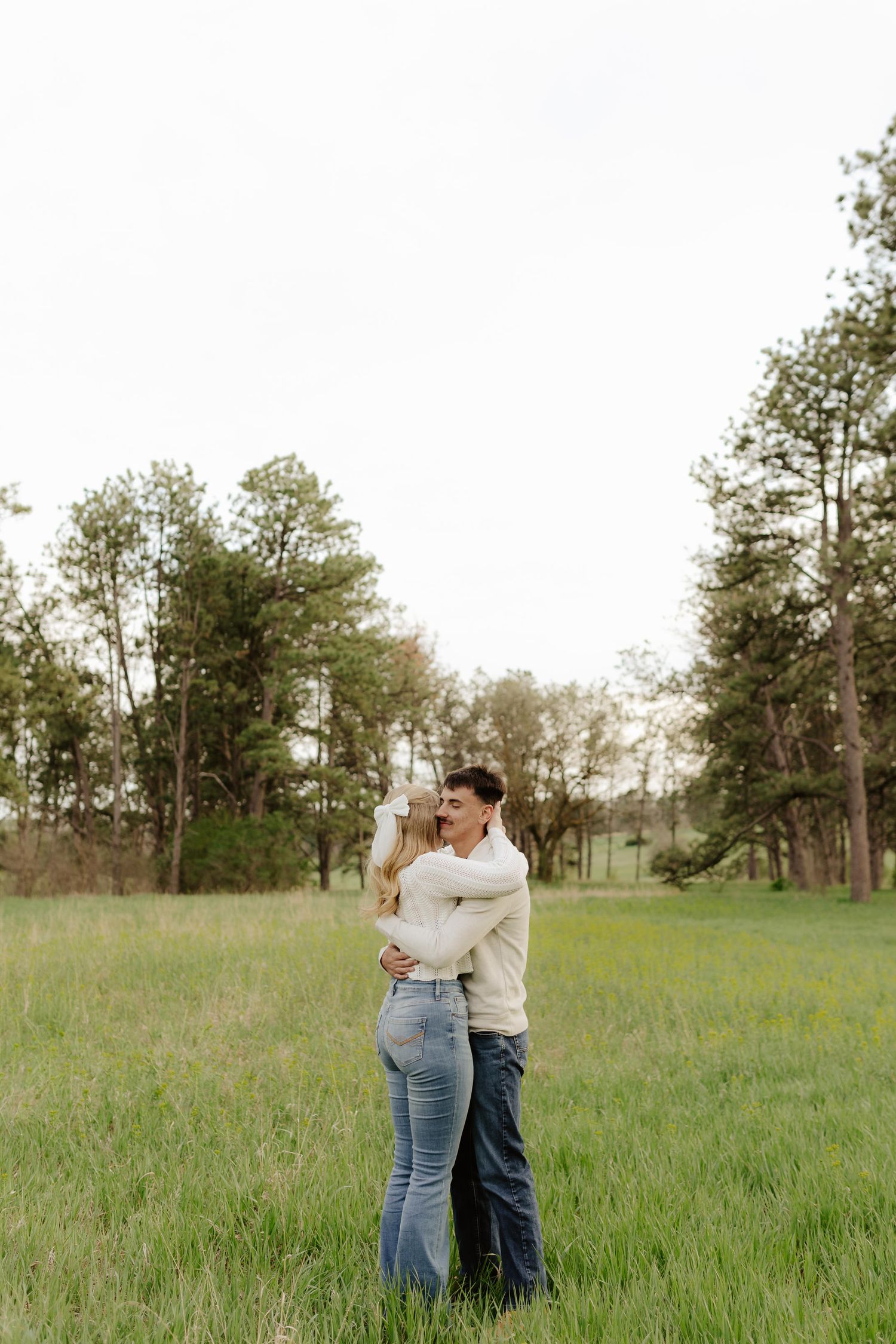 Engagement photography at Pioneers Park in Lincoln, NE. Romantic outdoor session with natural light, perfect for Nebraska couples