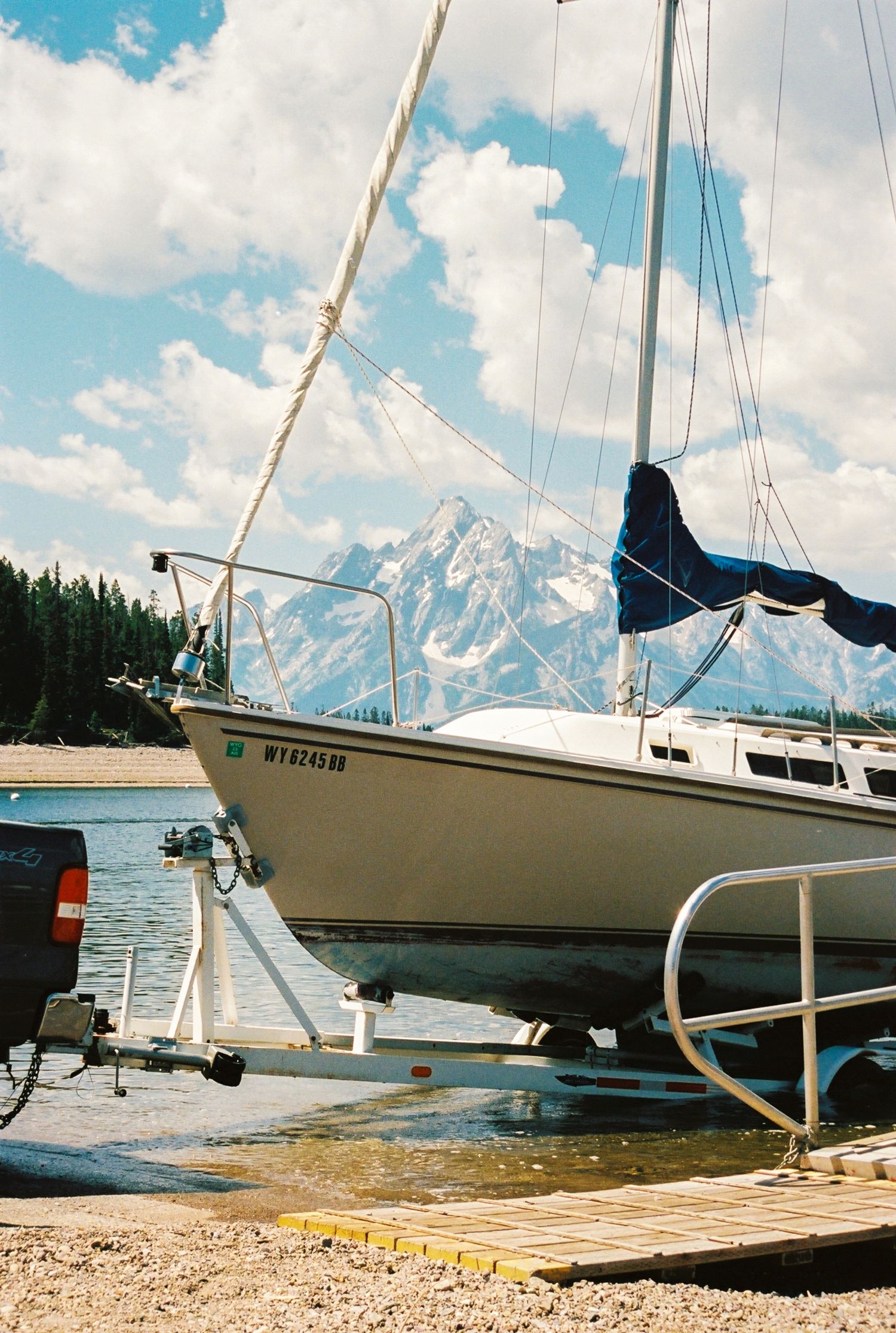Sailboat in front of the Tetos