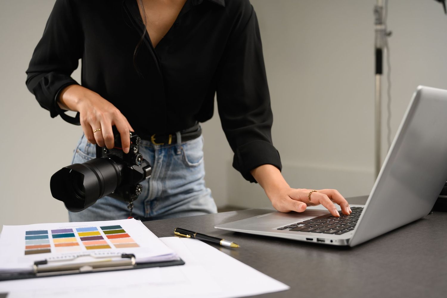 Content creator designing SEO blog graphics and social media visuals for Johnstown and Windsor Colorado businesses.