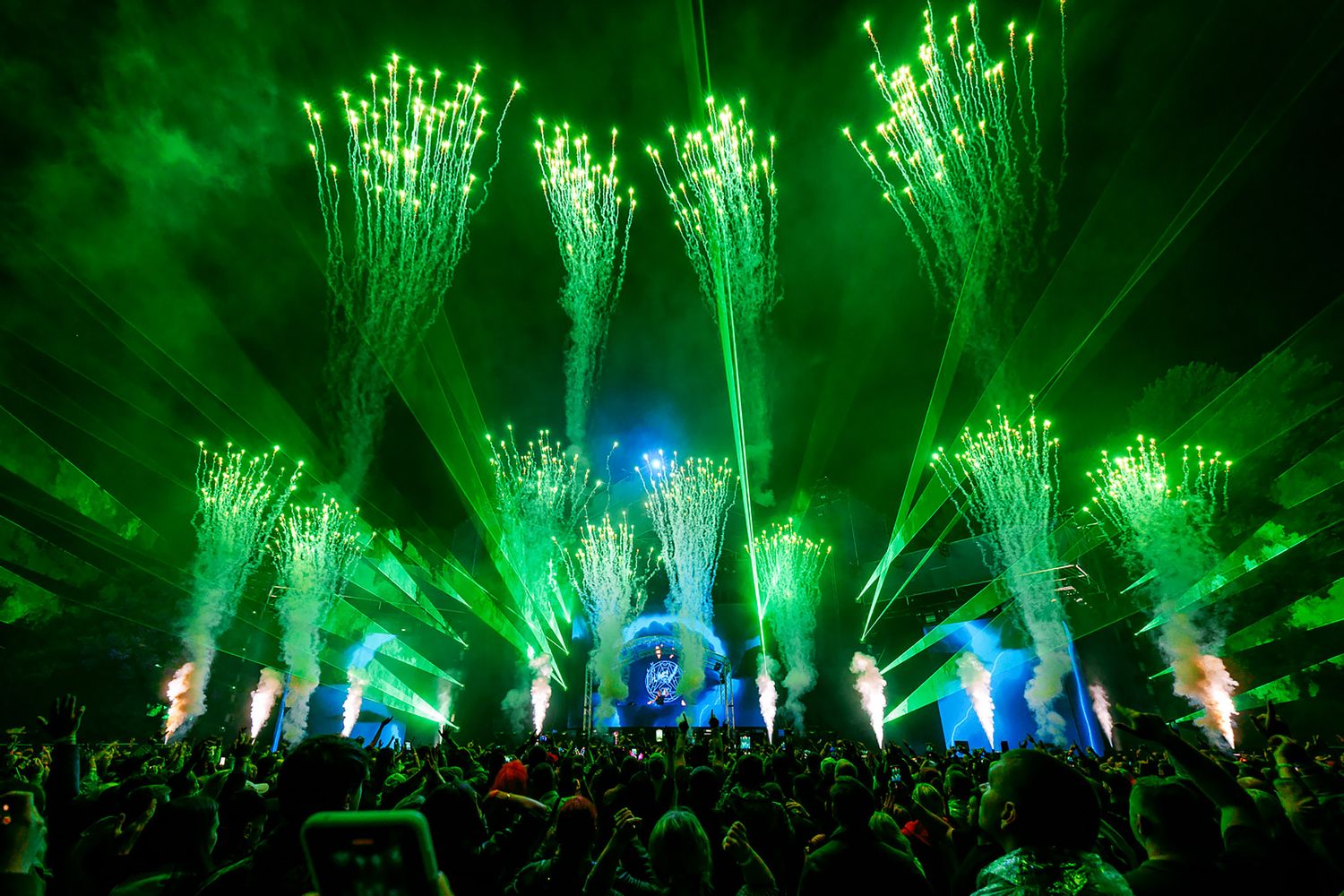 pyrotechnics, Armin Van Buuren, ECO2JET