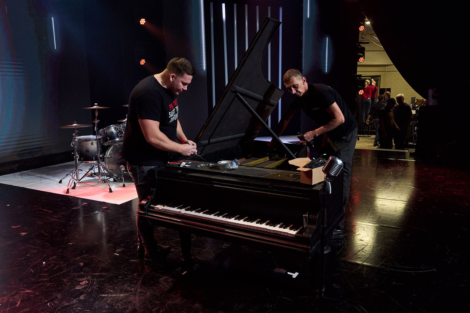 pyrotechnics, pyrotechnician, piano, piano on fire