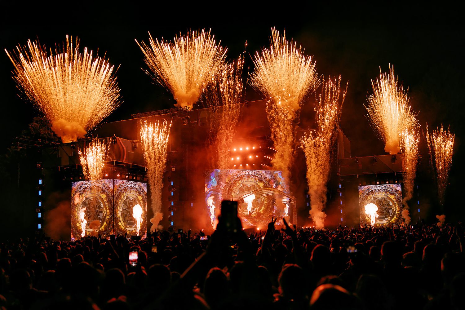 pyrotechnics, Armin Van Buuren