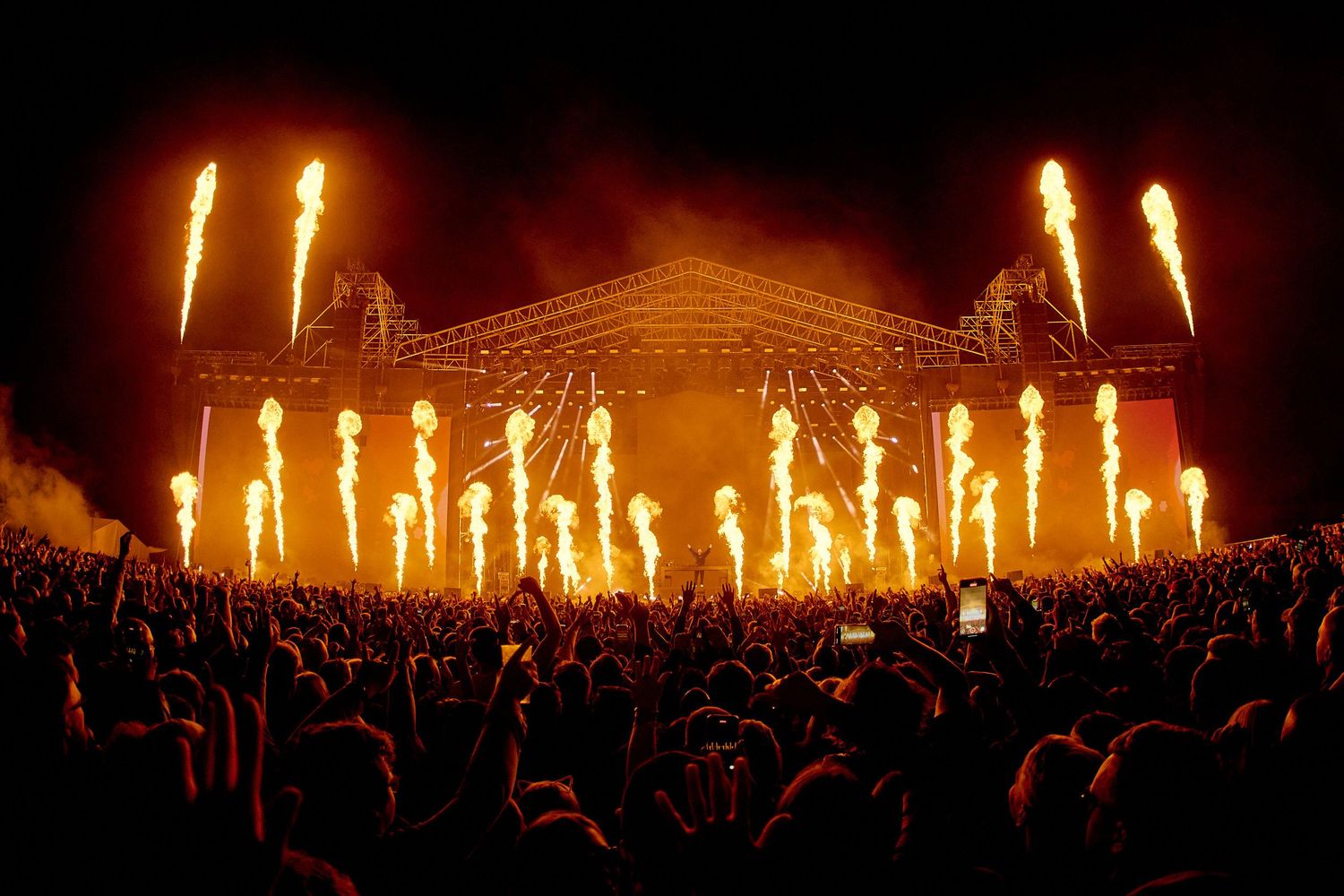 SFX, flames, David Guetta