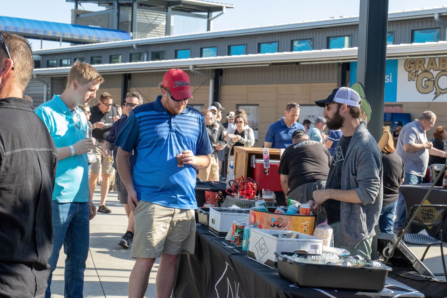 getting drinks during hops for harmony