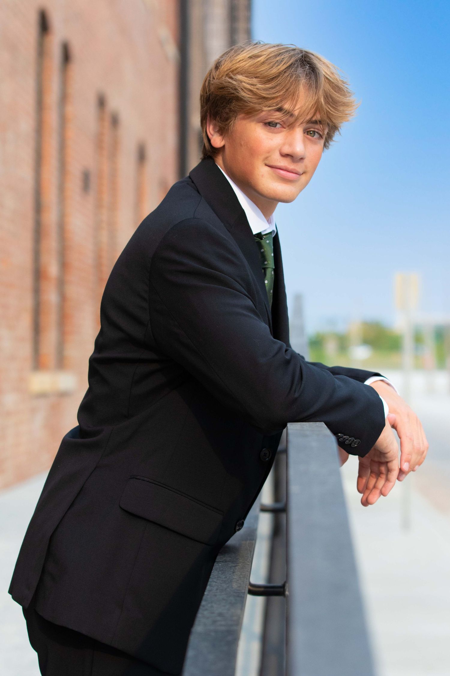 Senior photos boy in suit