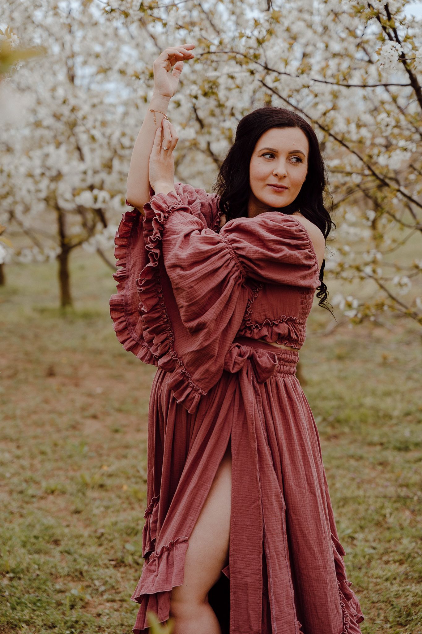 Boho stílusú fotózás, boho ruhák, exkluzív kismama fotózás, természetes kismama fotózás, szabadtéri kismama fotózás, boho dekorációs fotózás