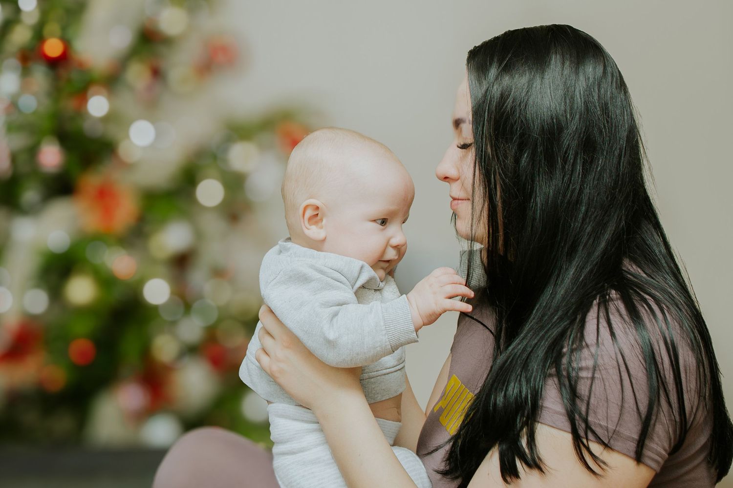 livsstilfotografering med mamma och barn i Ed och Dalsland