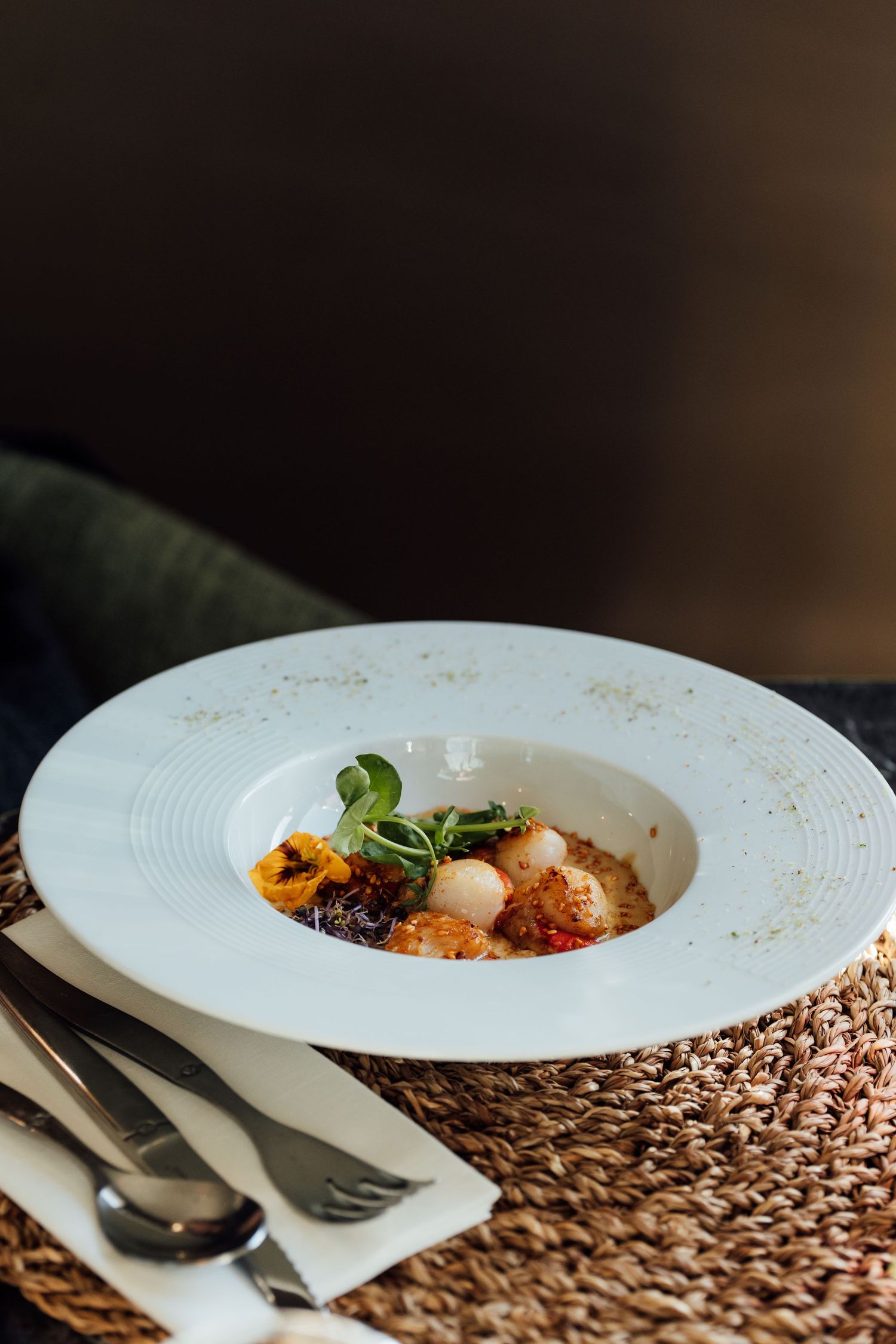 Plat gastronomique servi au restaurant Le Petit Pois à Bollène.
