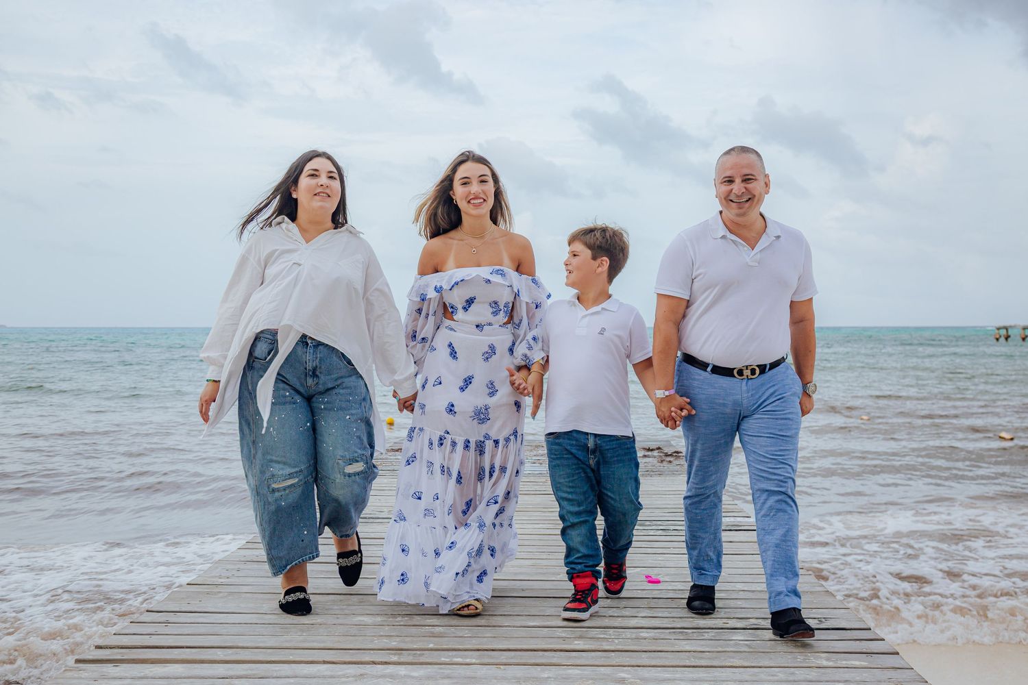 cancun photographer
cancun photo session
family beach photos
cancun vacation photography
rivieramaya photographer