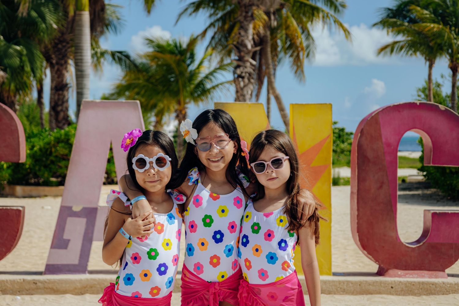 cancun photographer
cancun photo session
family beach photos
cancun vacation photography
rivieramaya photographer