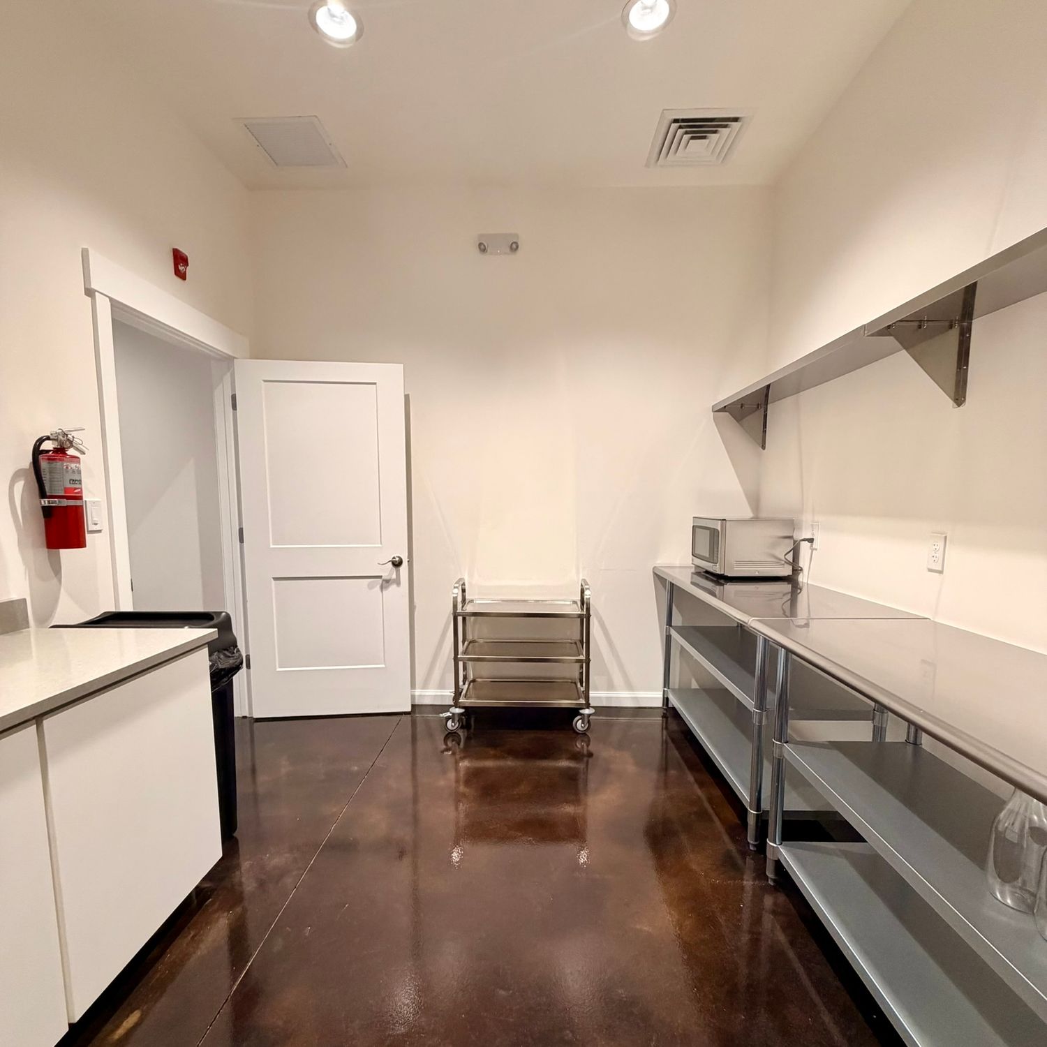 image of the prep kitchen at The Southern Chateau Wedding Venue in Payson, Utah County, Utah, and its serving cart