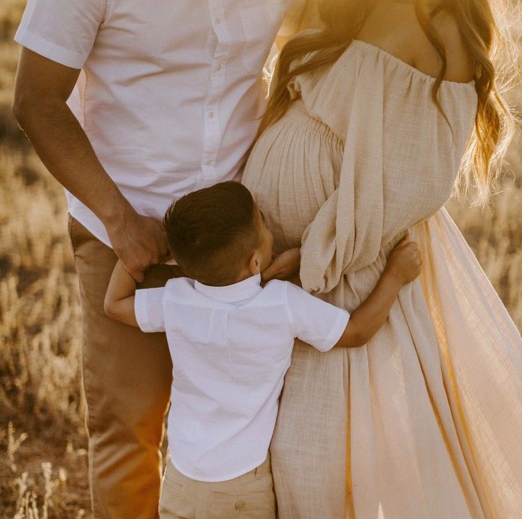 Affordable photographer in Phoenix, AZ. Weddings, engagement, portraits, maternity, lifestyle, birthday celebrations, events and more.