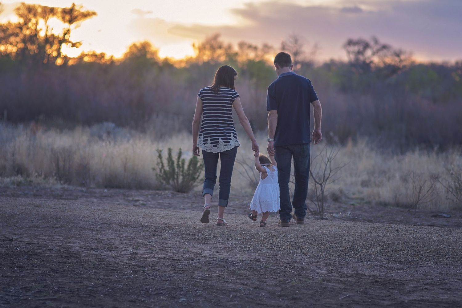 Affordable photographer in Phoenix, AZ. Weddings, engagement, portraits, maternity, lifestyle, birthday celebrations, events and more.