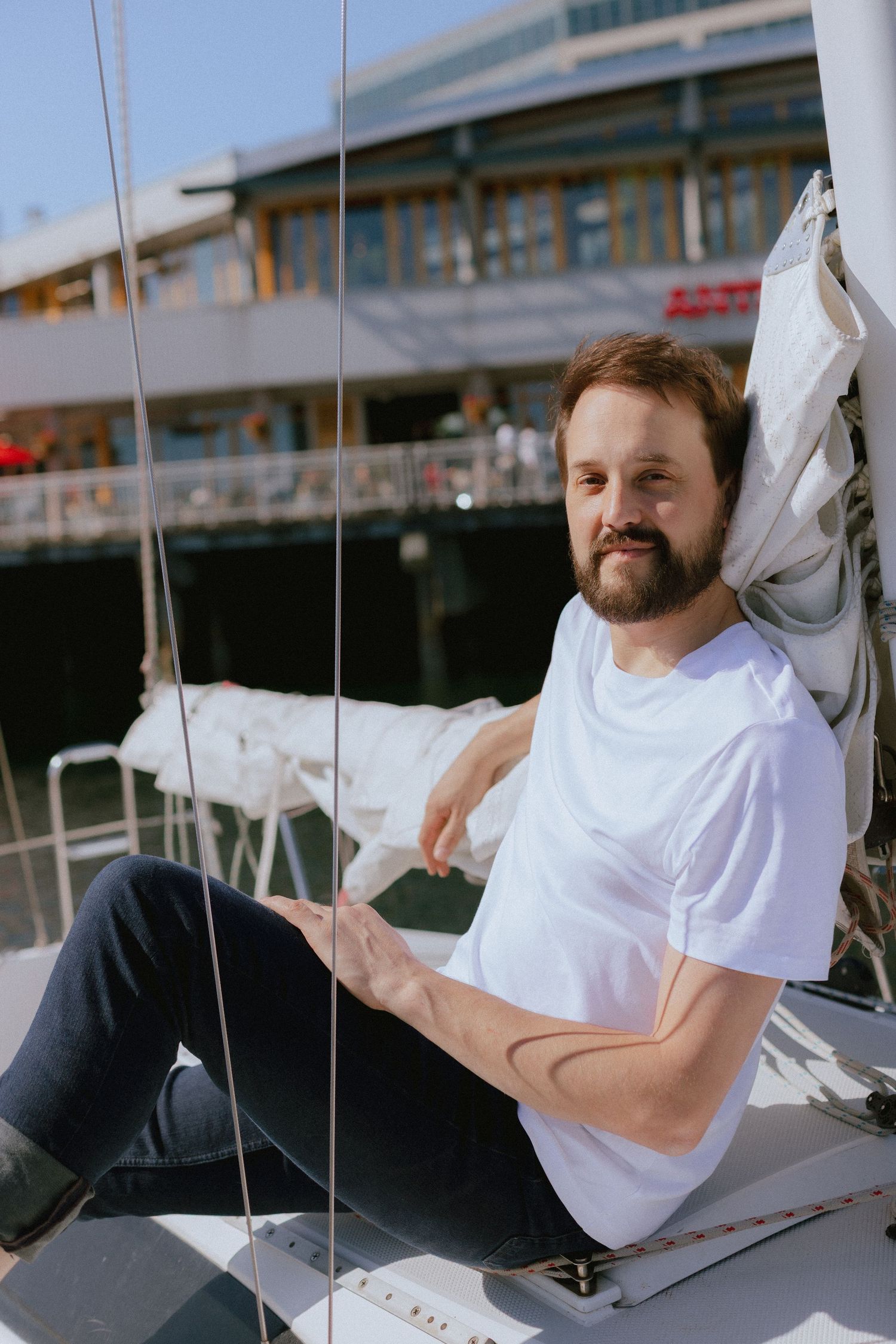 Seattle waterfront photos // Seattle lifestyle photography // Bell Harbor Marina // Seattle Sailing Photos