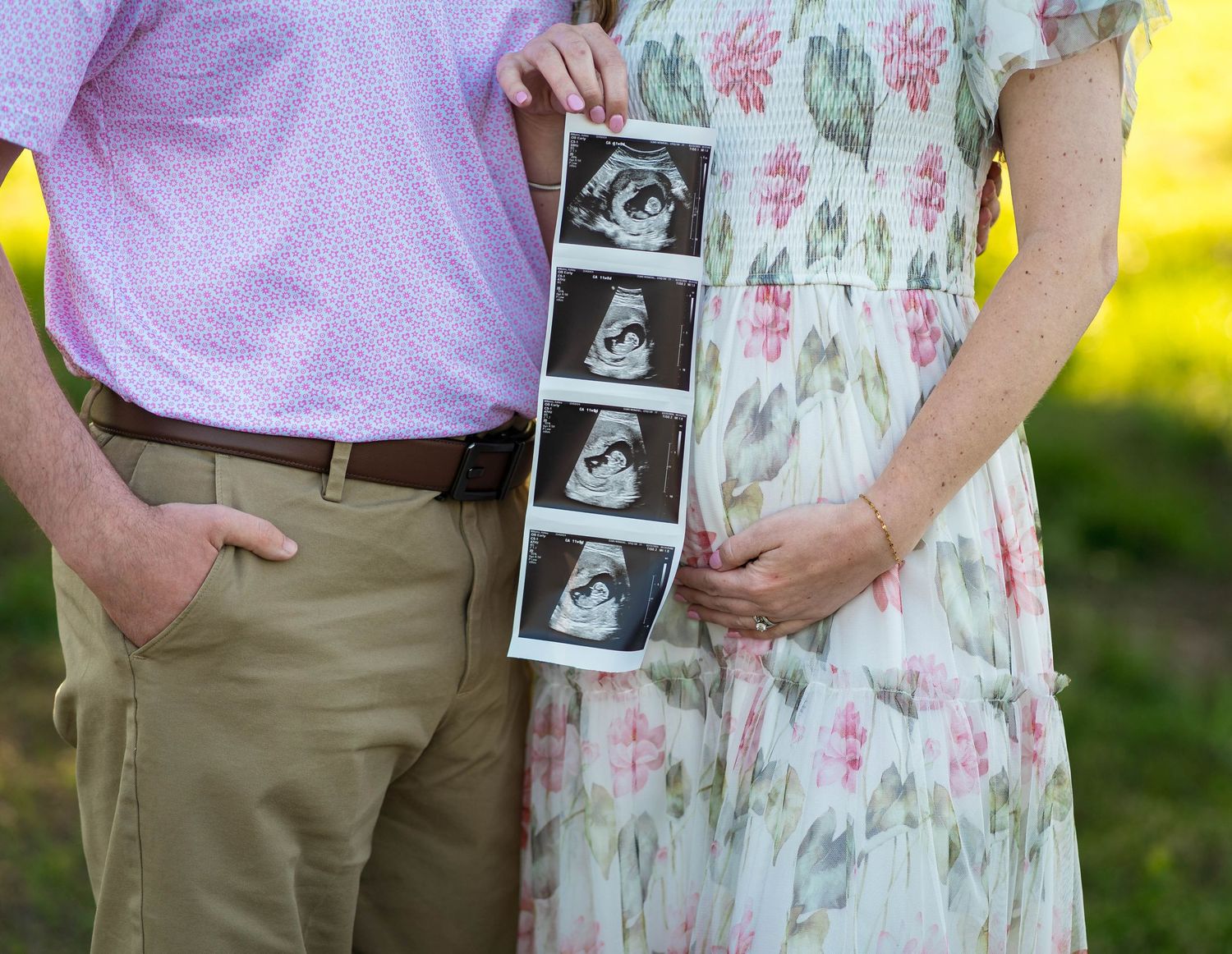 Warrensburg maternity photographer specializing in newborn, maternity, and milestone photos