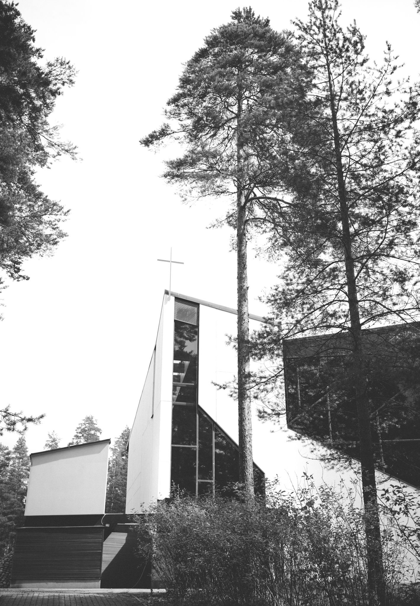 Hautajaiskuvaus. Muistotilaisuuskuvaus. Hautajaiskuvausnurmijärvi. Arkku. Siunaus