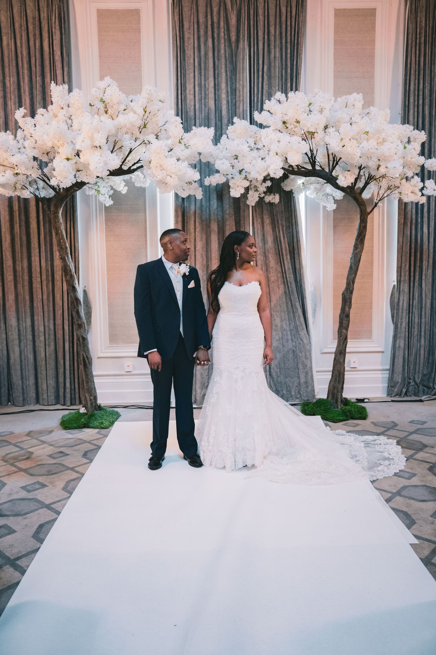 Dami Hassan Luxury wedding photographer - married couple