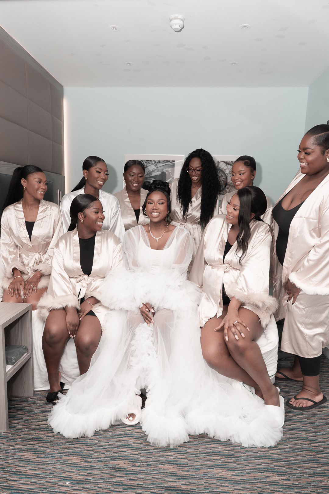 Dami Hassan Luxury wedding photographer - bride and bridesmaids