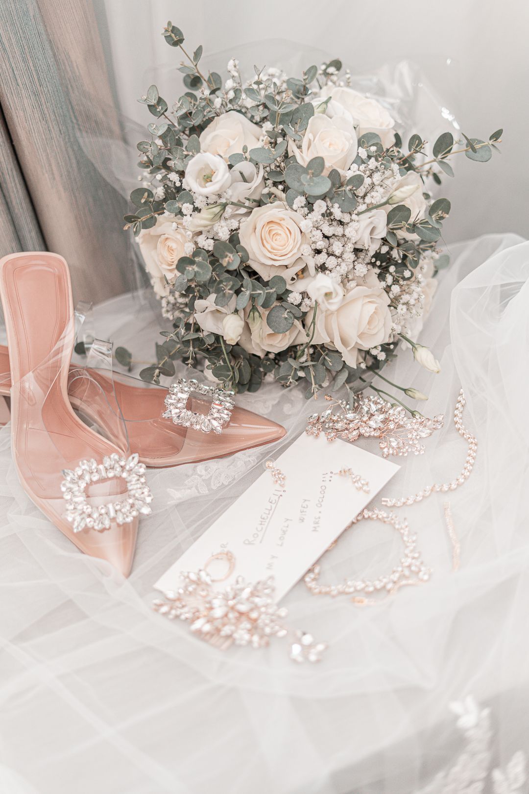 Dami Hassan Luxury wedding photographer - brides accessories