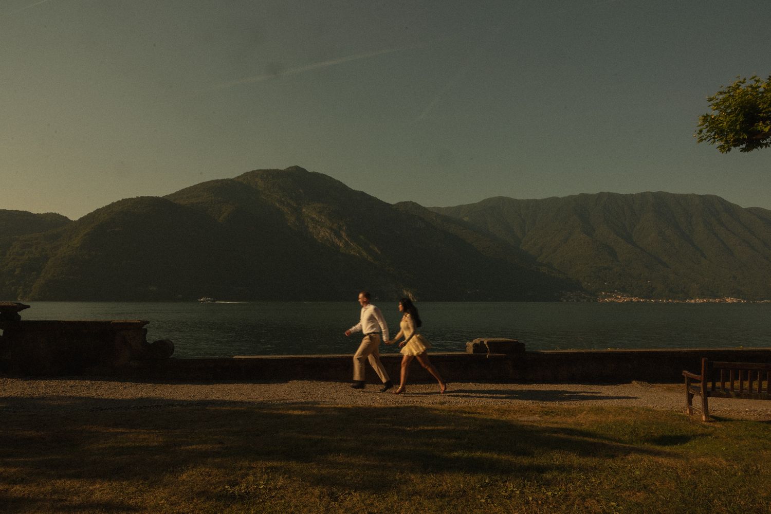 Romantic run through a garden in Lake Como, couple session for an engagement