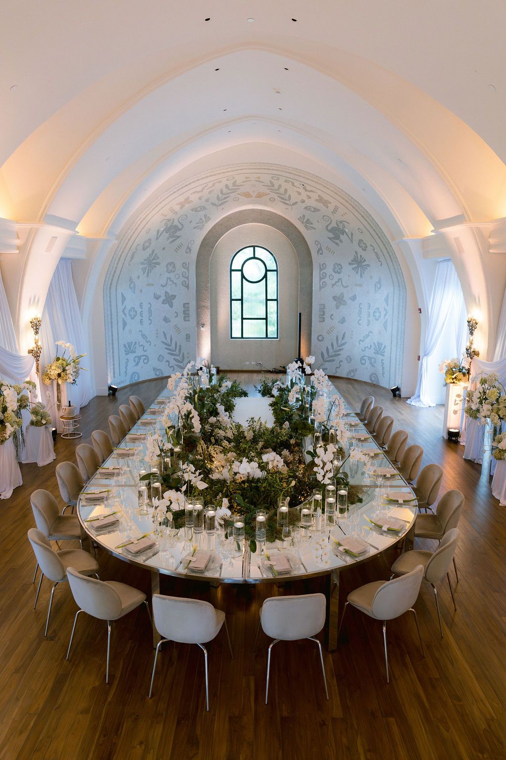 Elegant destination wedding reception with floral tablescape in Costa Rica.