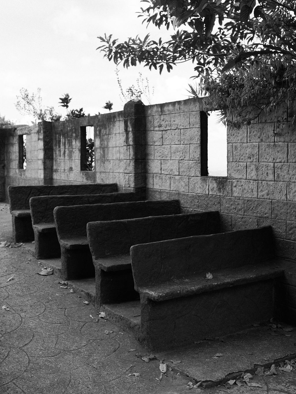 Black and white architectural detail at an Arenal Volcano elopement location
