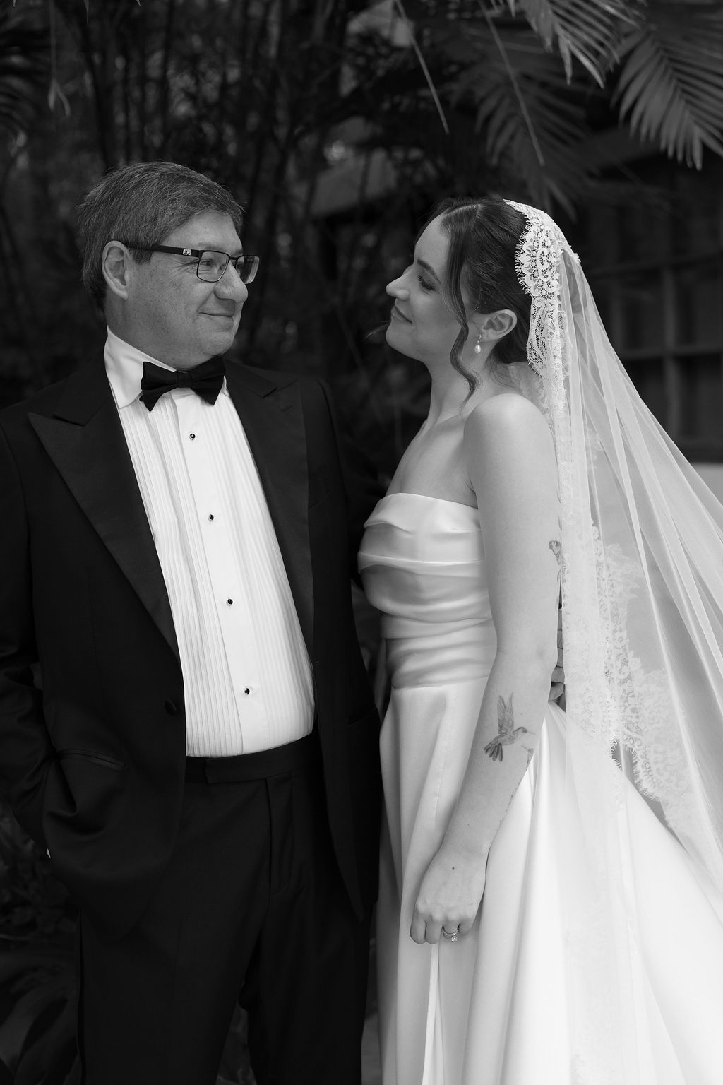 Bride sharing a quiet moment with her father before the wedding in Monteverde